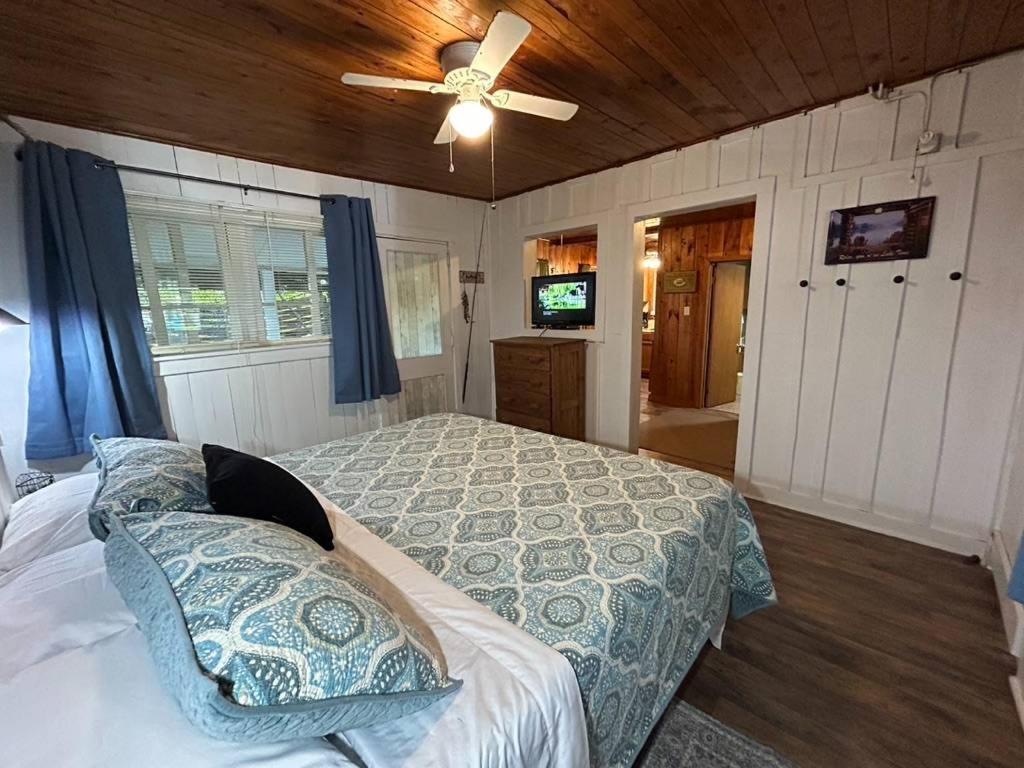 Mountain Lake Cottages Хендерсонвилл Экстерьер фото